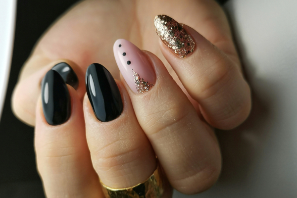 manicure hybrydowy